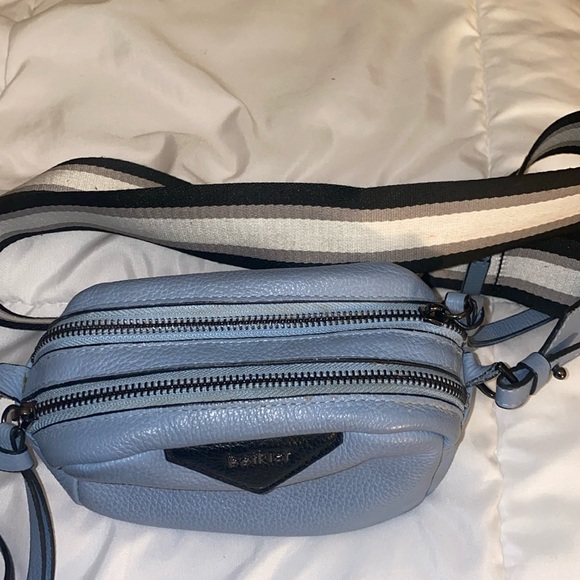 Botkier mini crossbody bag. - Picture 2 of 9